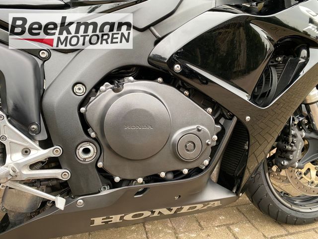 honda - cbr-1000-rr-fireblade