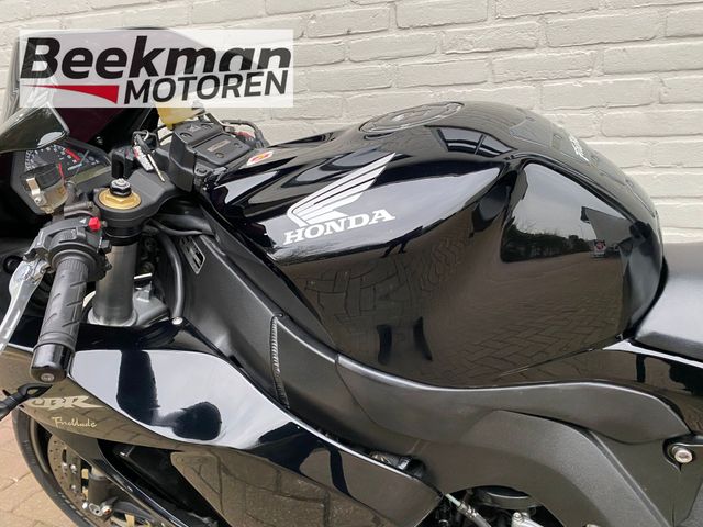 honda - cbr-1000-rr-fireblade