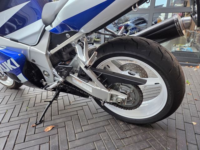 suzuki - gsx-r-750