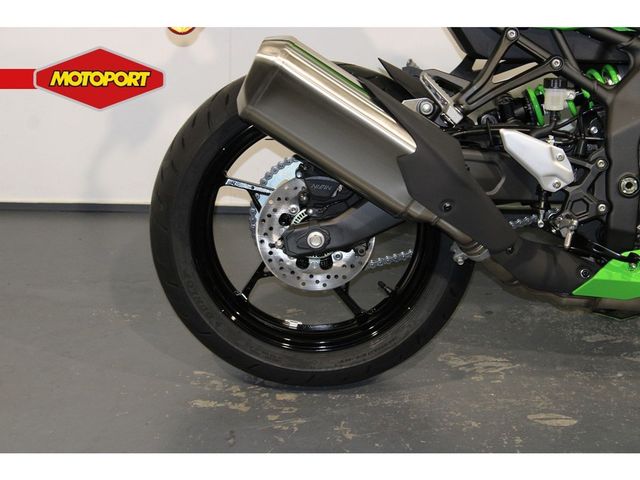 kawasaki - ninja-zx-4rr