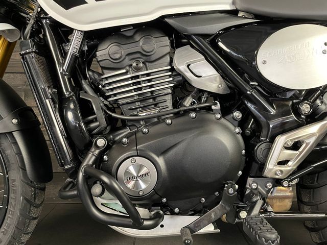 triumph - scrambler-400-xc