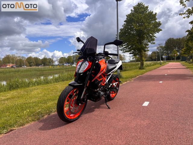 ktm - 390-duke-abs