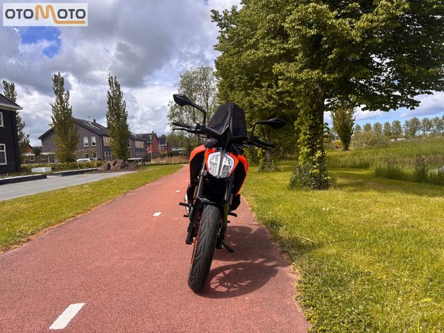 ktm - 390-duke-abs