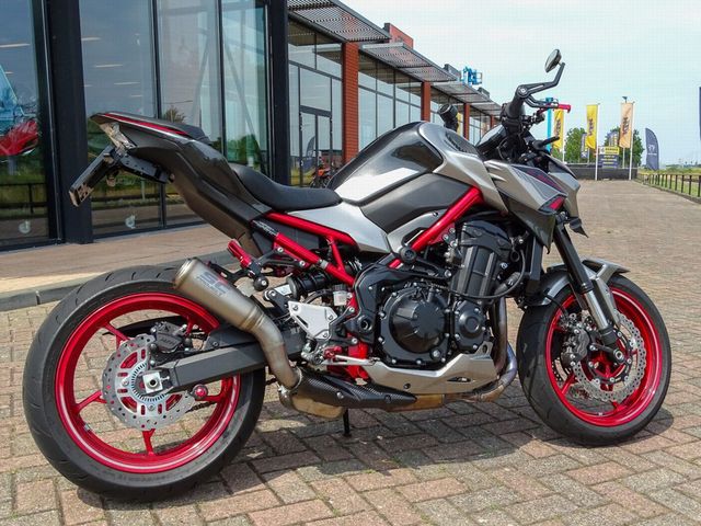 kawasaki - z900