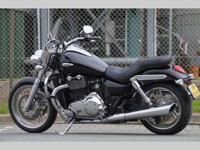 triumph - thunderbird