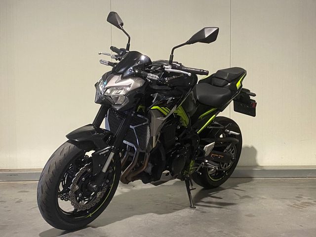 kawasaki - z900