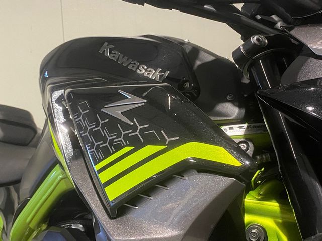 kawasaki - z900