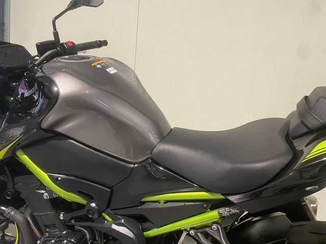 kawasaki - z900