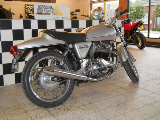 norton - commando-750