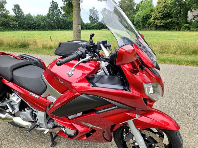 yamaha - fjr-1300