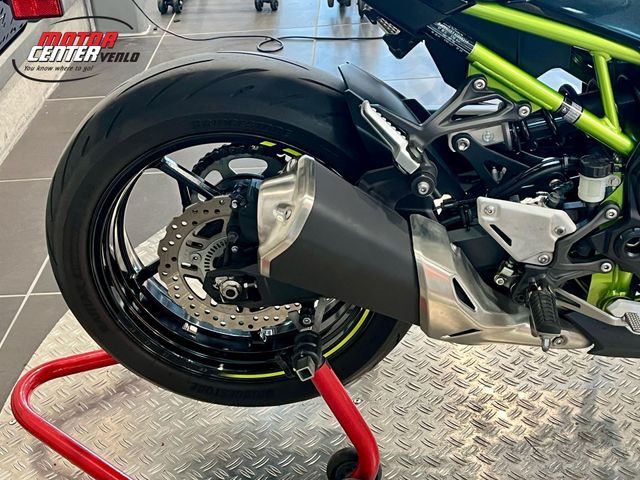 kawasaki - z900