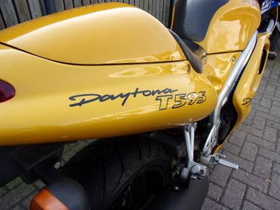 TRIUMPH DAYTONA T  595 – foto 3