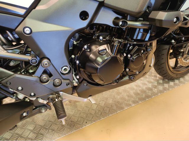 kawasaki - versys-1100-se-grand-tourer