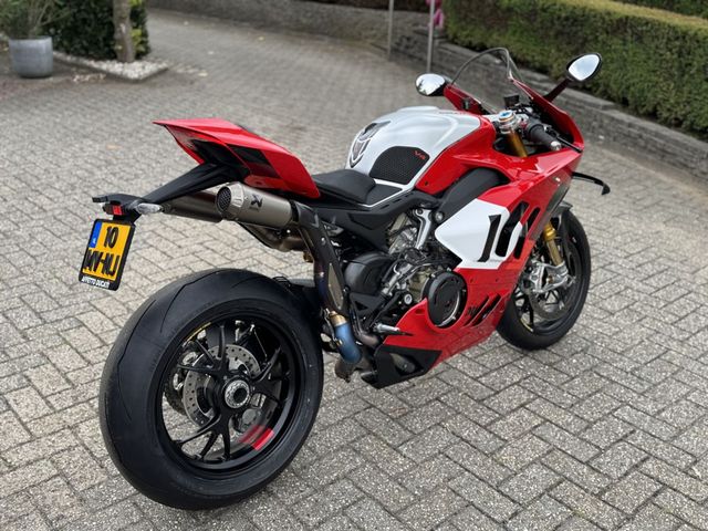 ducati - panigale-v4-r