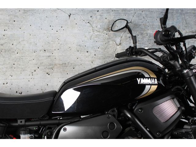 yamaha - xsr-700-abs