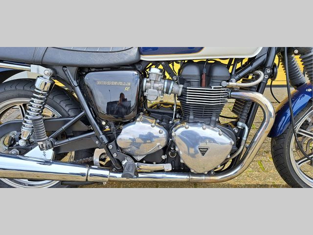 triumph - bonneville
