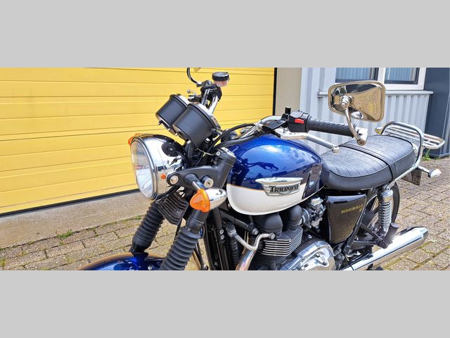 triumph - bonneville