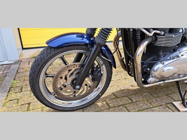 triumph - bonneville