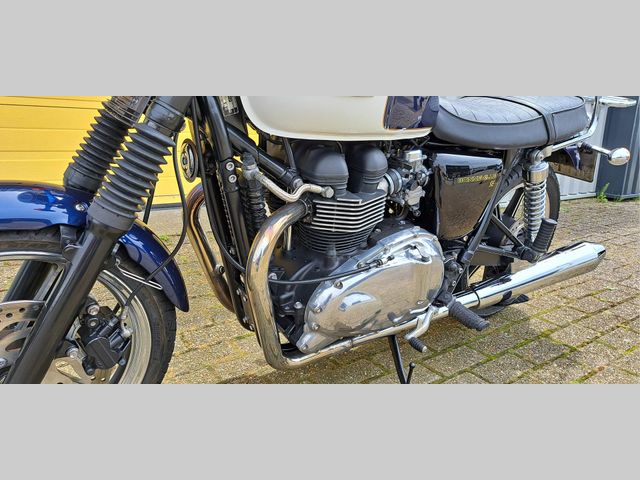 triumph - bonneville