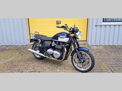 TRIUMPH BONNEVILLE