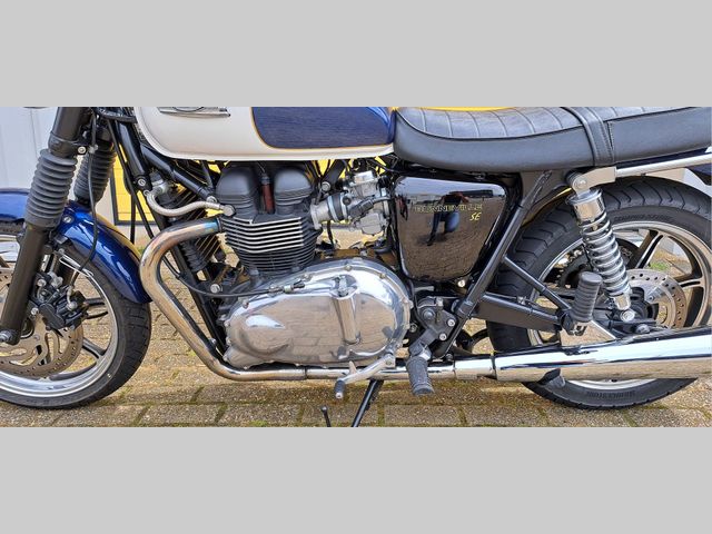 triumph - bonneville
