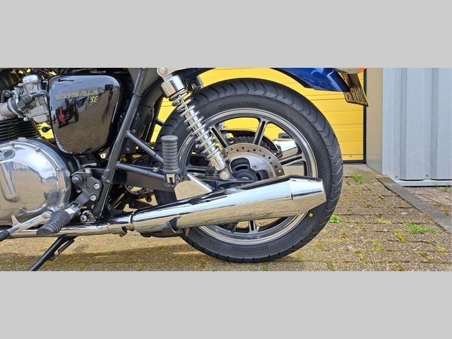 triumph - bonneville