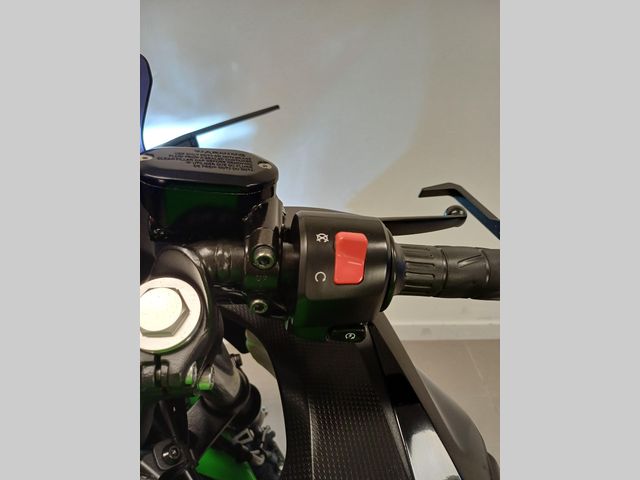 kawasaki - ninja-400-krt-edition