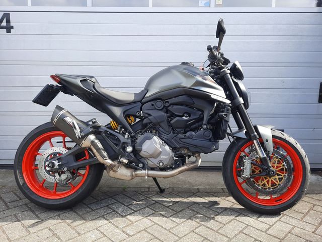 ducati - monster--
