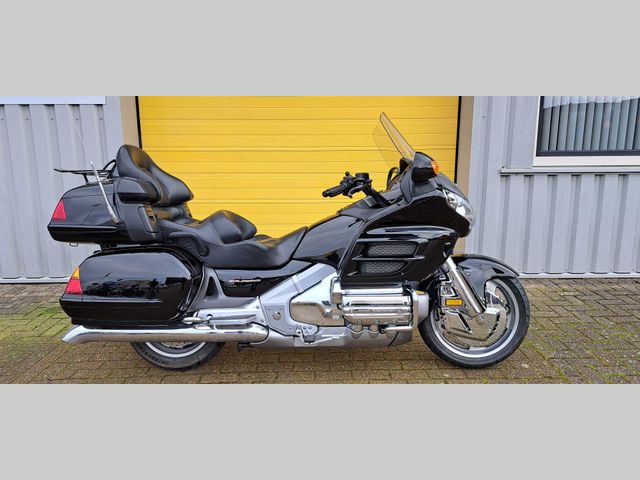 honda - gl-1800-goldwing