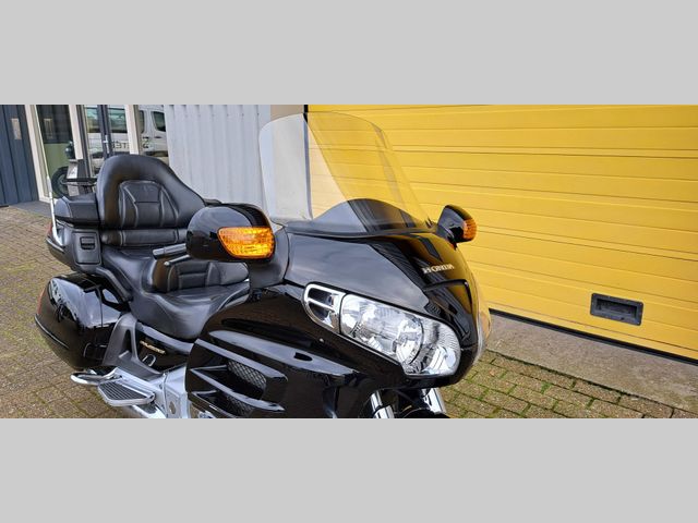 honda - gl-1800-goldwing