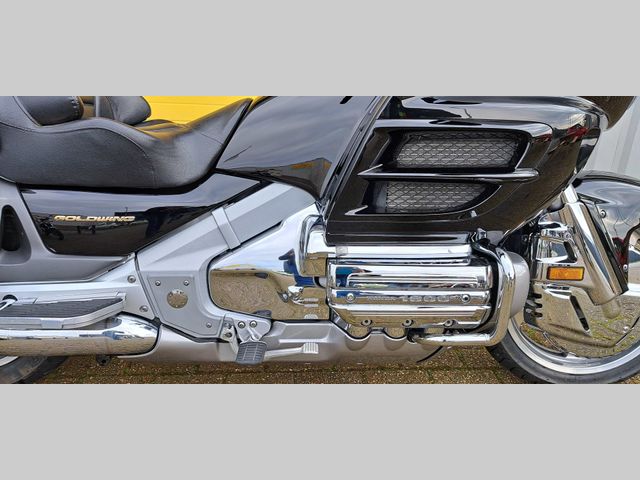 honda - gl-1800-goldwing