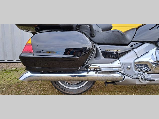 honda - gl-1800-goldwing
