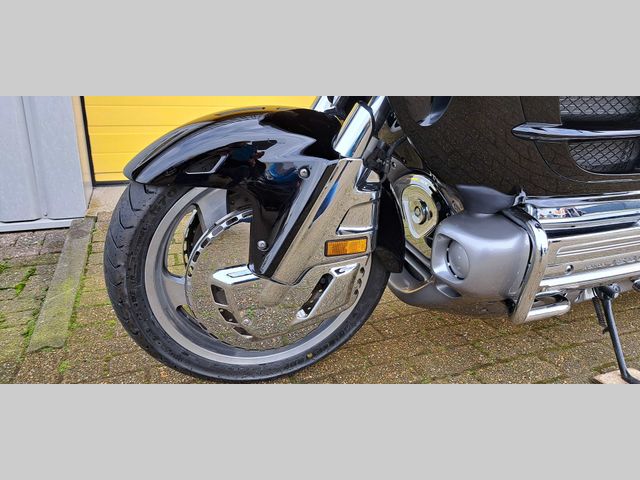 honda - gl-1800-goldwing