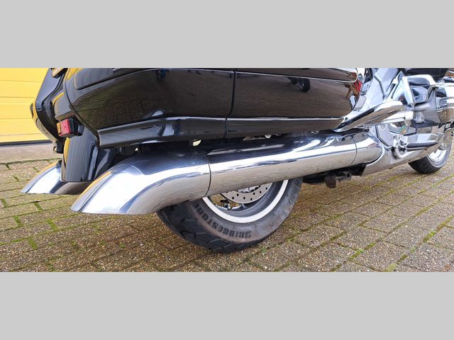 honda - gl-1800-goldwing