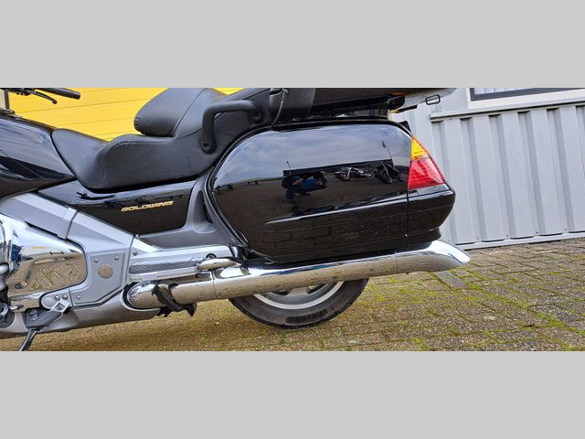 honda - gl-1800-goldwing