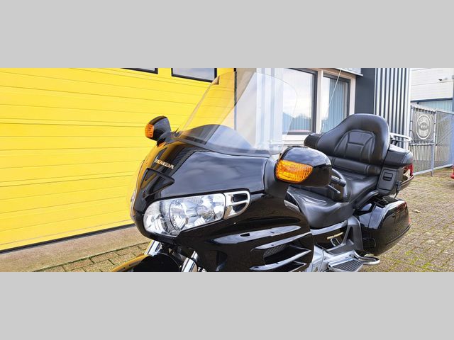honda - gl-1800-goldwing
