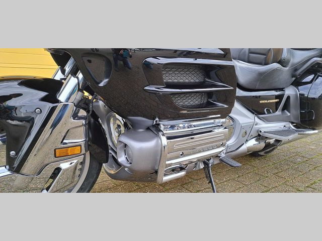 honda - gl-1800-goldwing