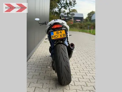 TRIUMPH SPEED TRIPLE 1050 ABS – foto 4