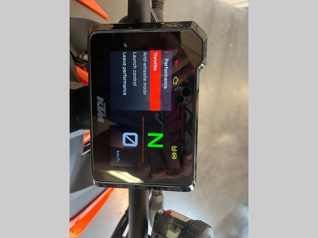 ktm - 1290-super-duke-r