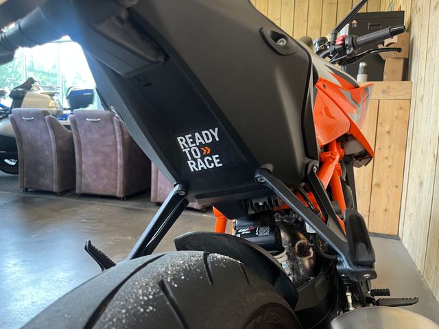 ktm - 1290-super-duke-r