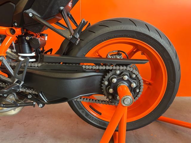 ktm - 1290-super-duke-r