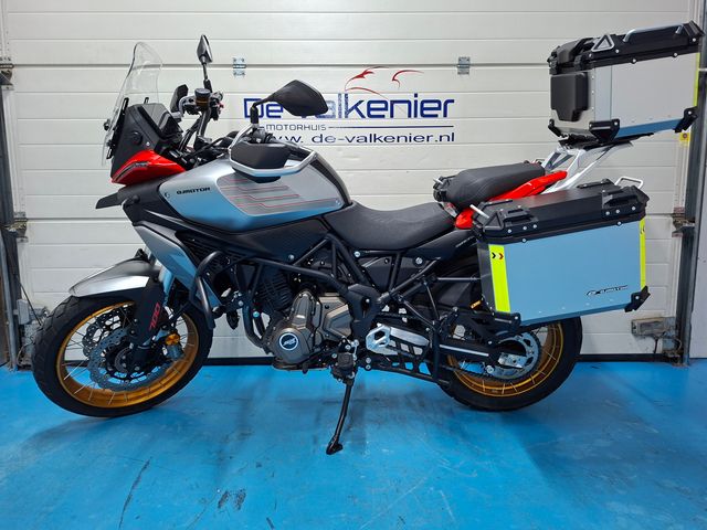 QJMOTOR - srt-700-x-touring