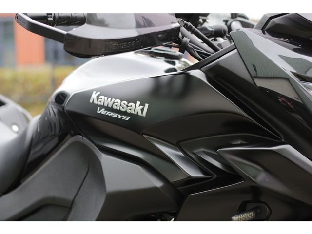 kawasaki - versys-1000-grand-tourer