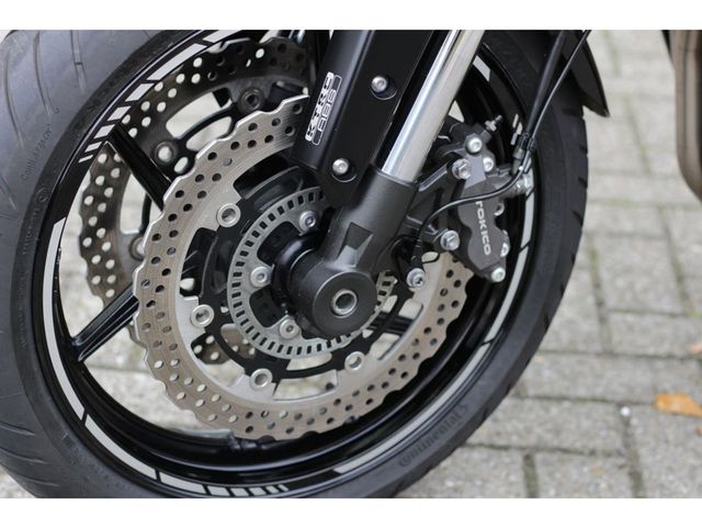 kawasaki - versys-1000-grand-tourer