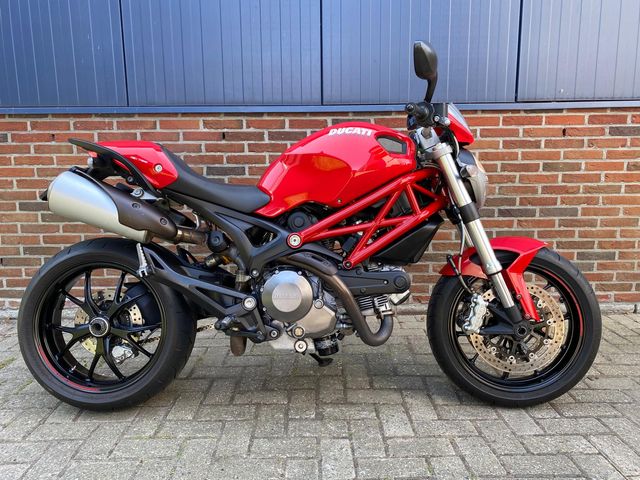 ducati - m-796