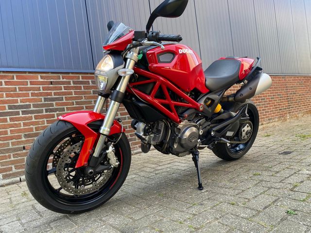 ducati - m-796
