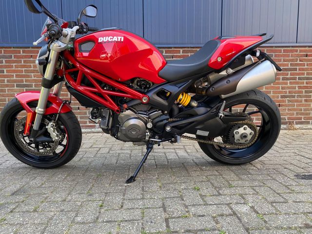 ducati - m-796