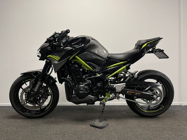 kawasaki - z900