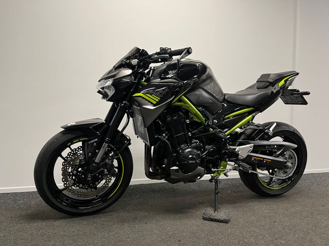 kawasaki - z900