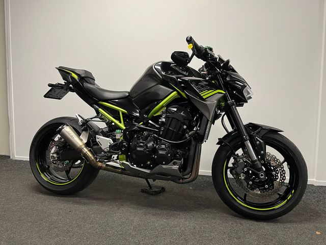kawasaki - z900